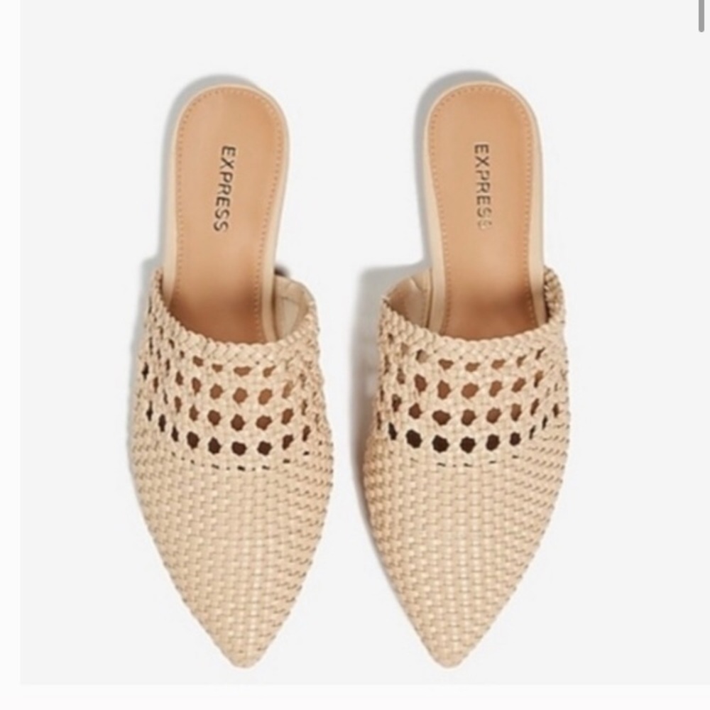 EXPRESS POINTED TOE WOVEN MULES CREAM SIZE 7